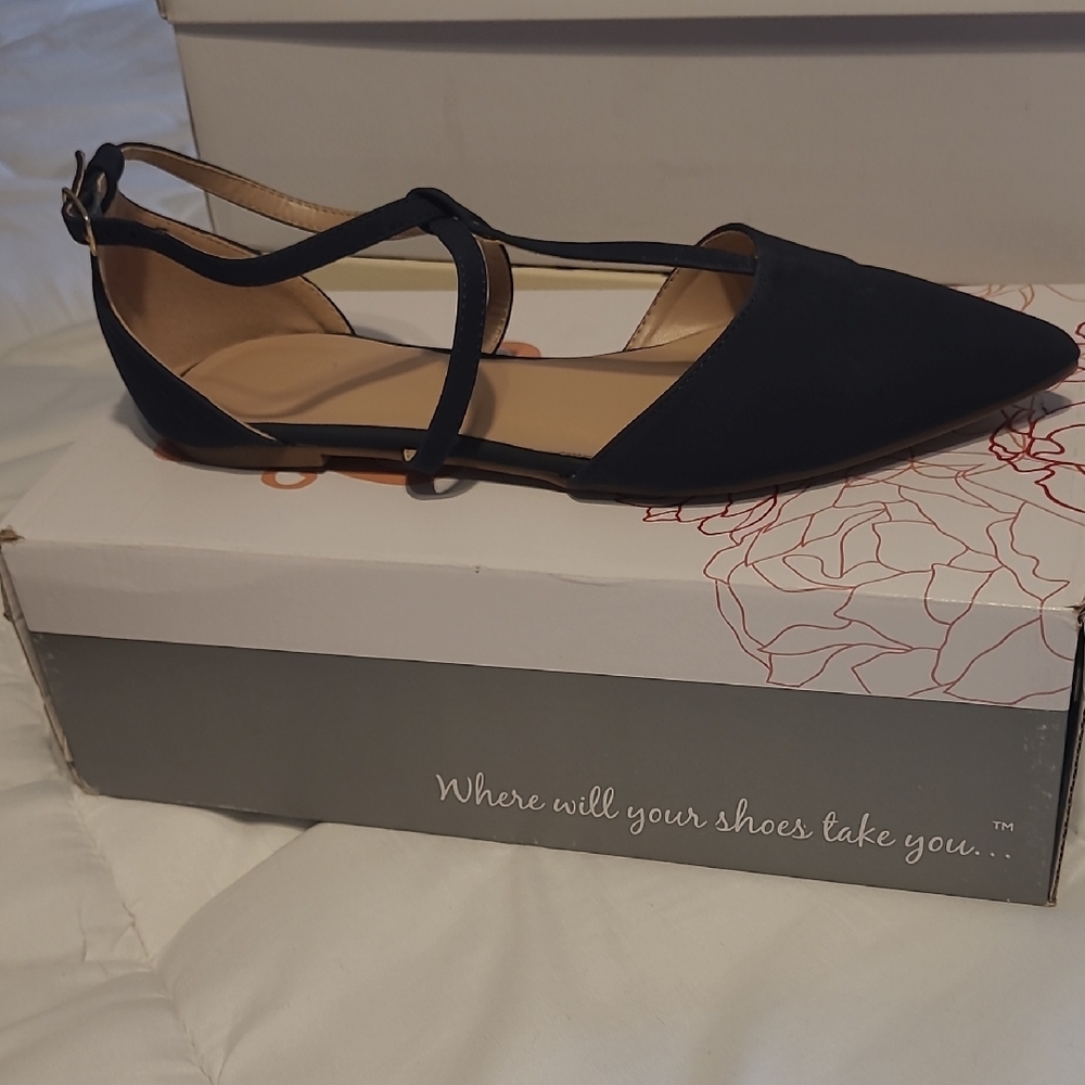 Women's Black T-Strap Flats